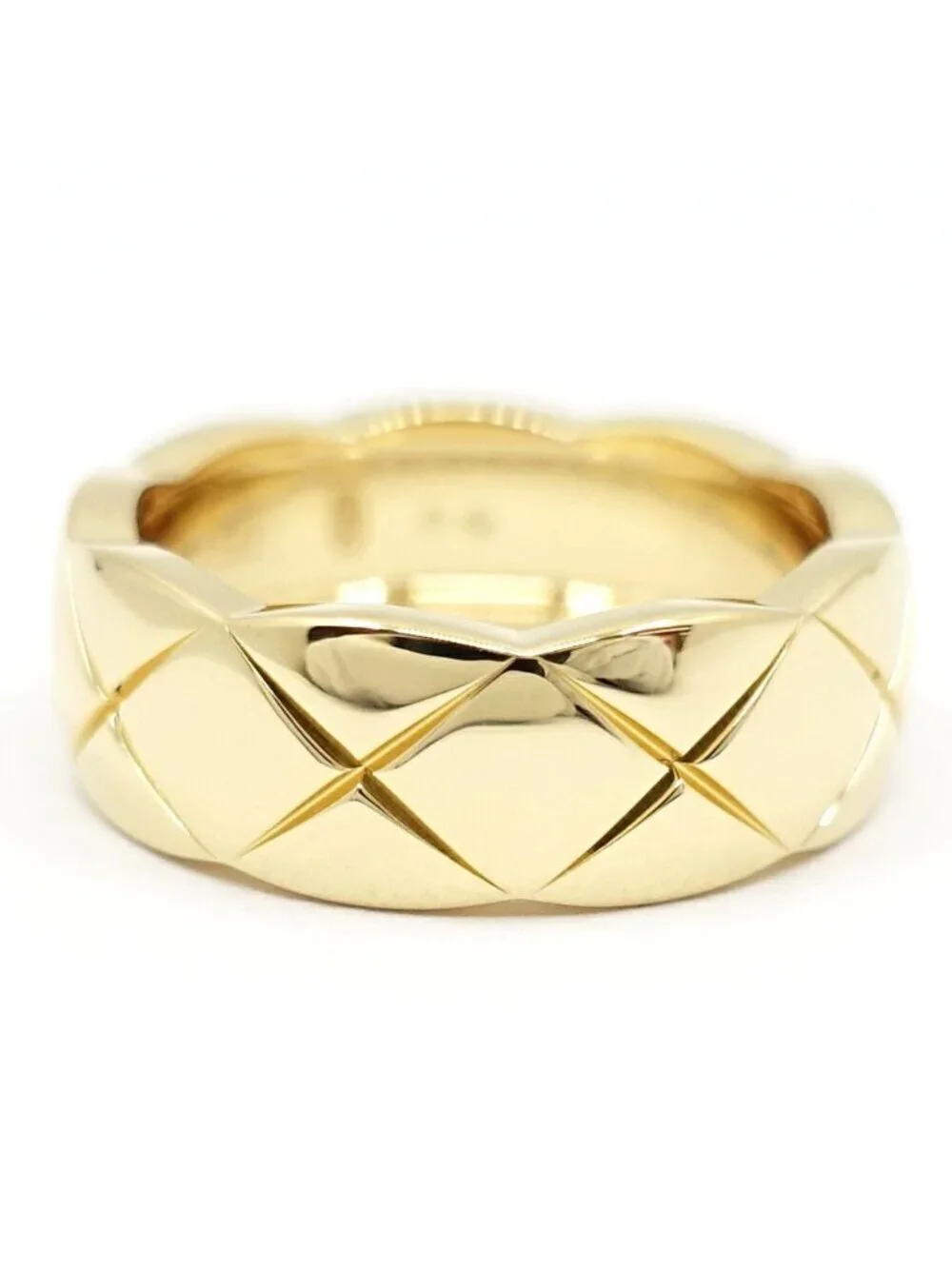 Chanel 18k Yellow Gold Coco Crush Ring Medium Model